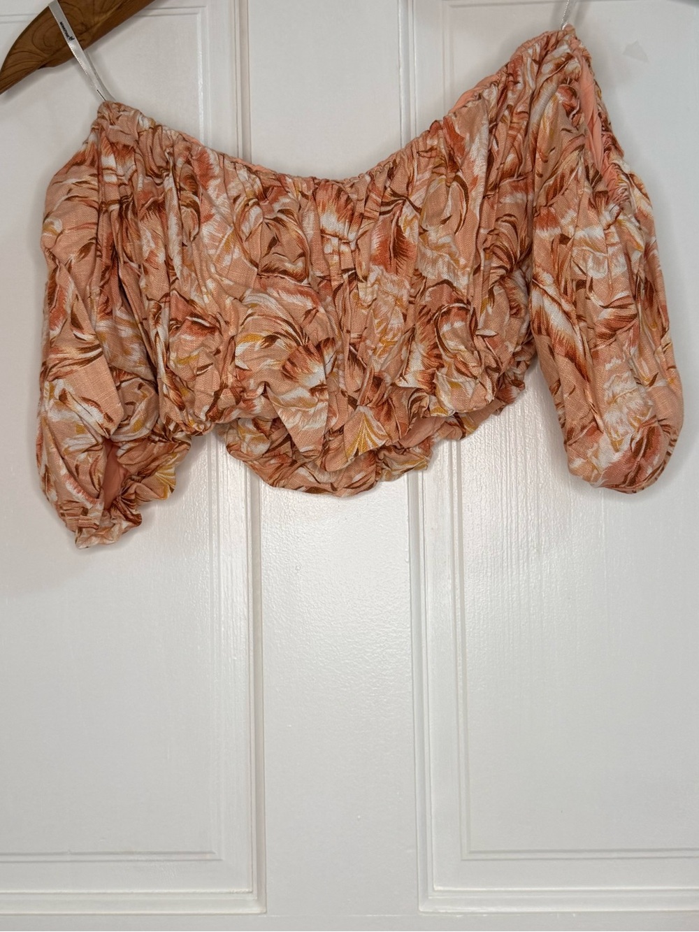REVOLVE Pink Floral Crop Top with Puff Sleeve Detail